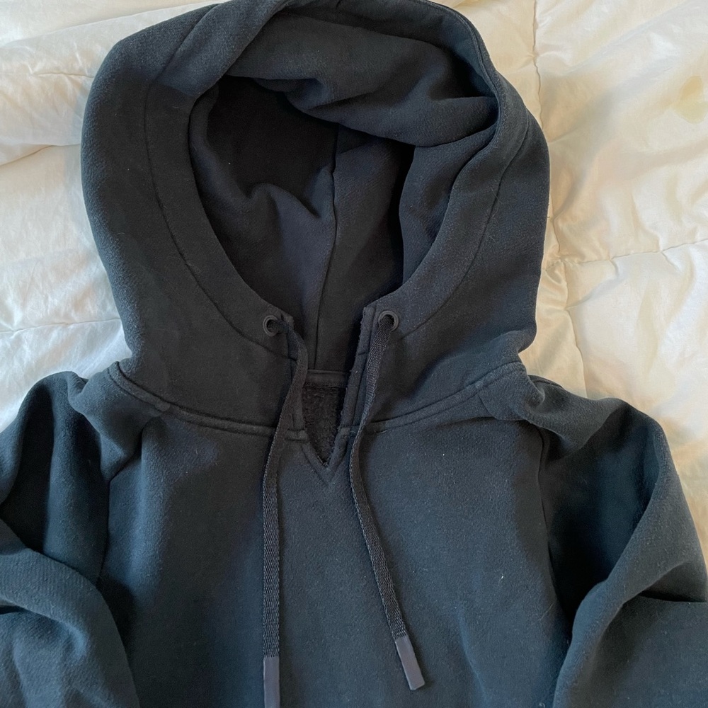 Black Lululemon hoodie